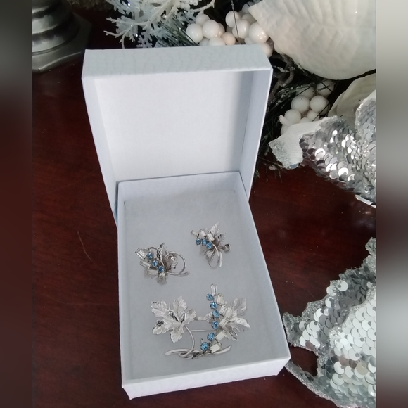 Vintage Sterling Silver Sparkly Brooch & Earring Set signed Carl Art - Picture 8 of 16